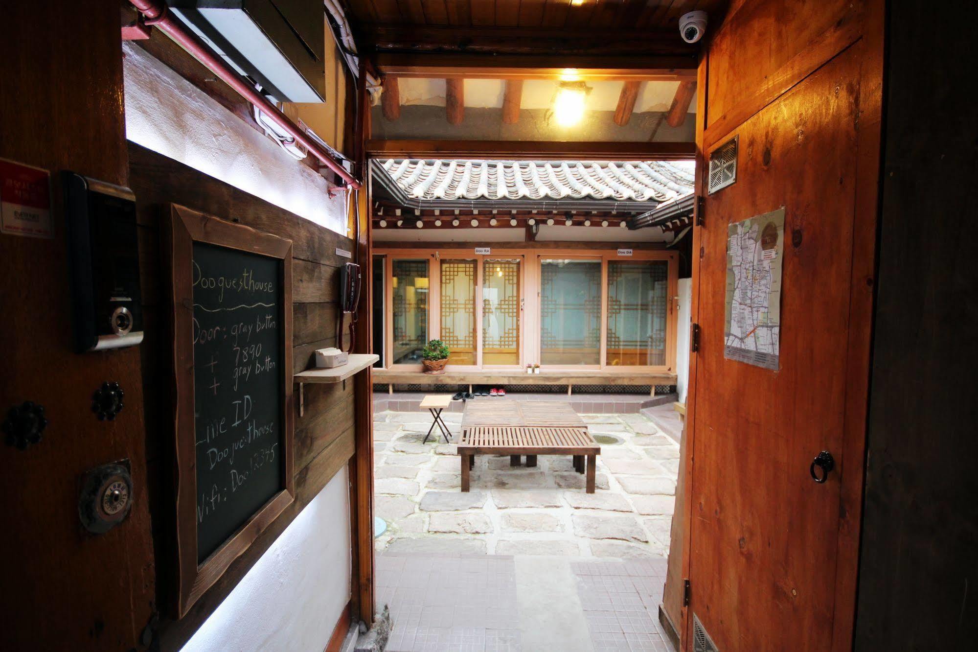 Doo Hanok Guesthouse Séoul Extérieur photo